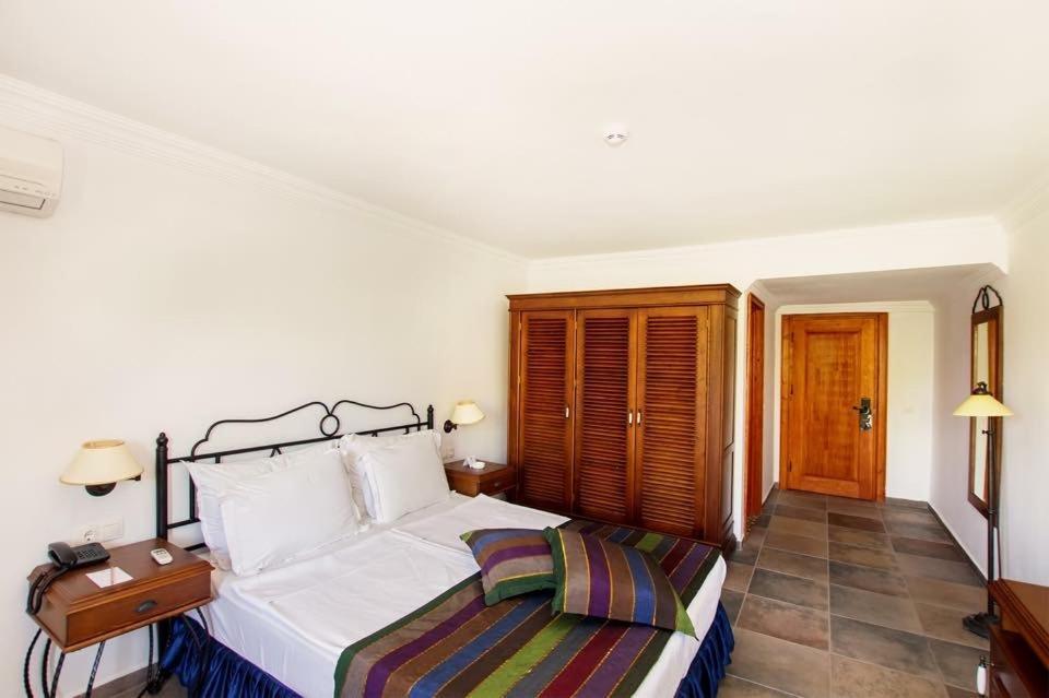 Maris Butik Hotel Турунч Екстериор снимка
