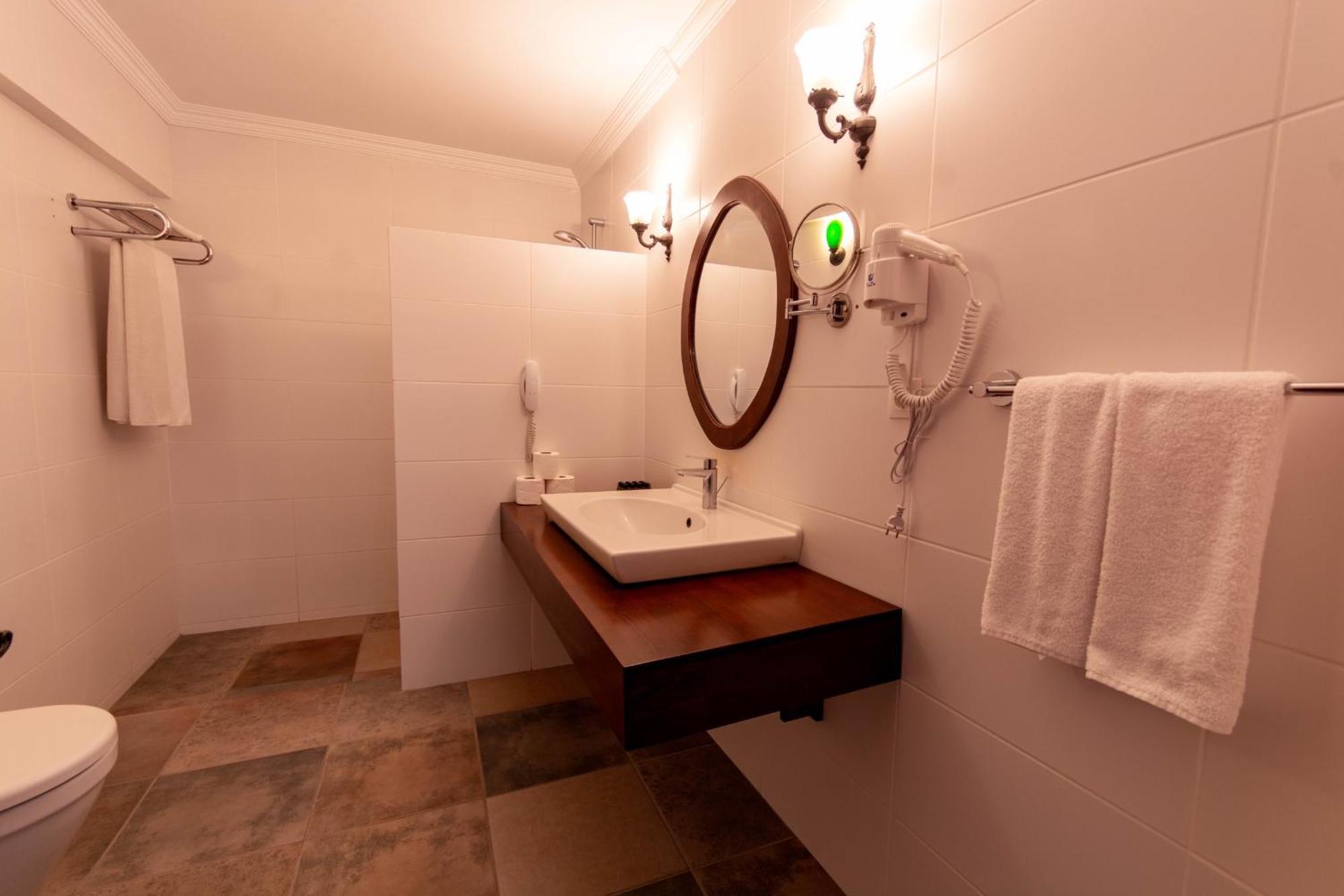 Maris Butik Hotel Турунч Екстериор снимка